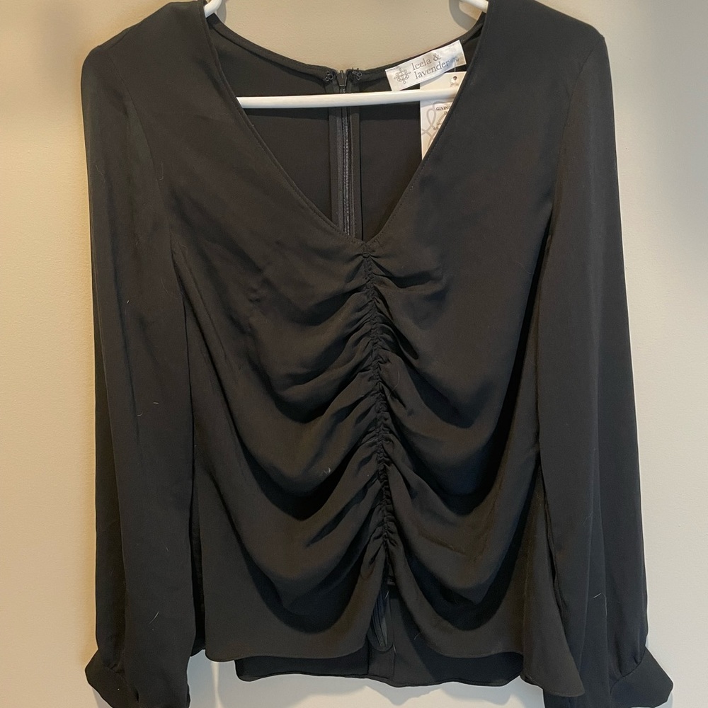 Black Cinched Blouse ✨NWT✨